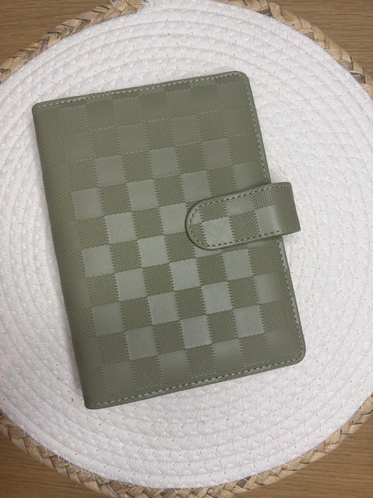 BBB Deluxe Cozy Chess olijf groen map A6