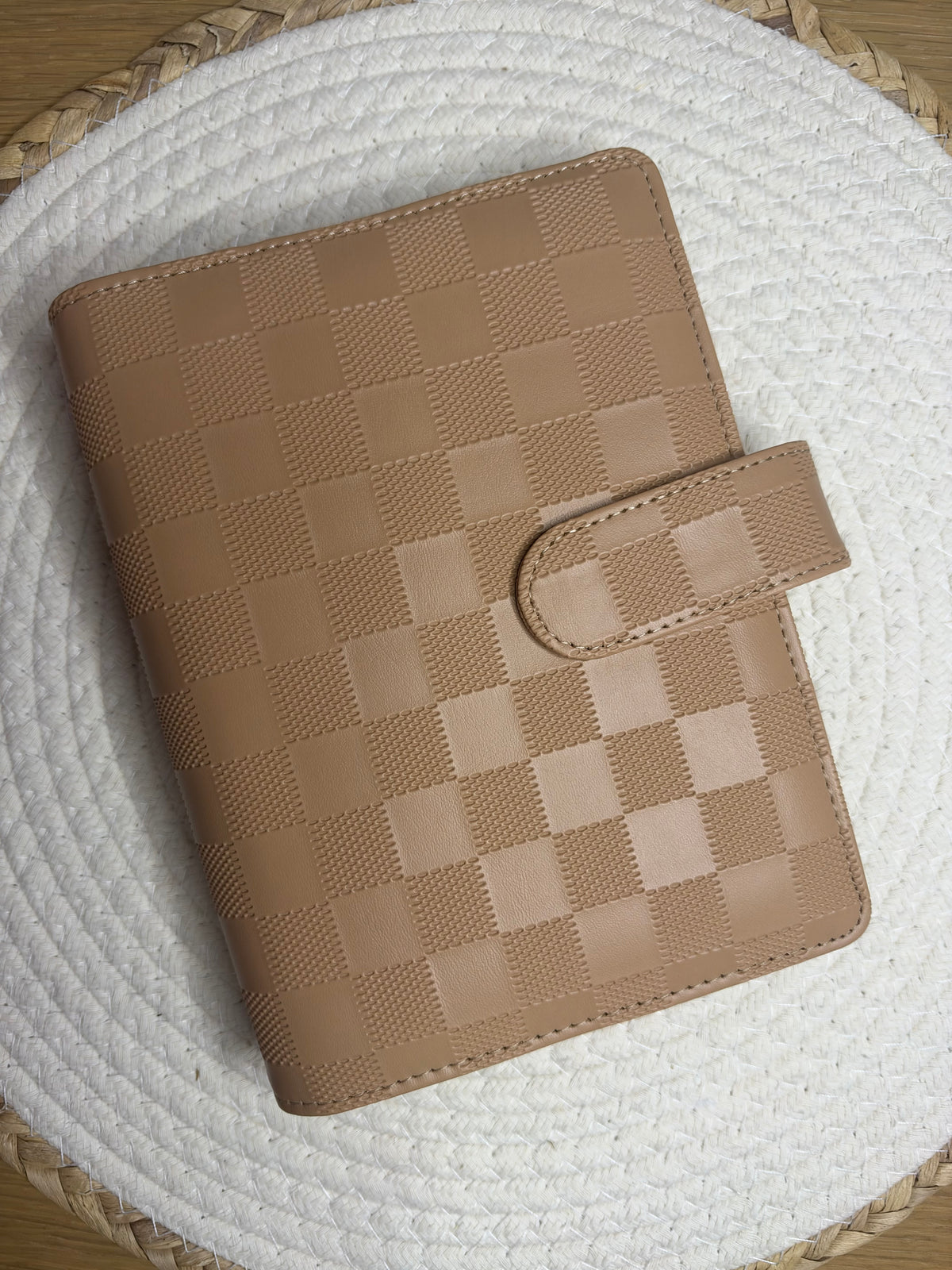 BBB Deluxe Cozy Chess caramel bruin map A6